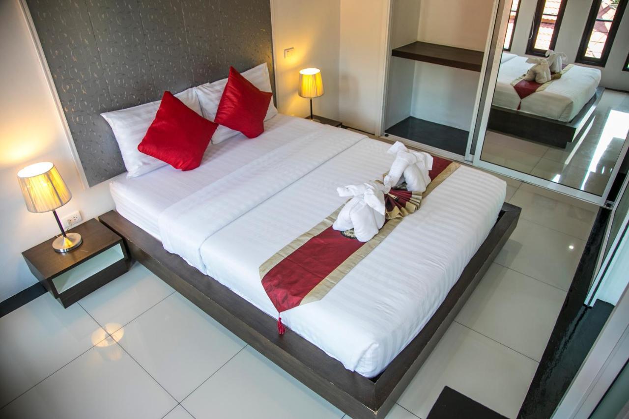 West Key Kamala Apartment Bagian luar foto