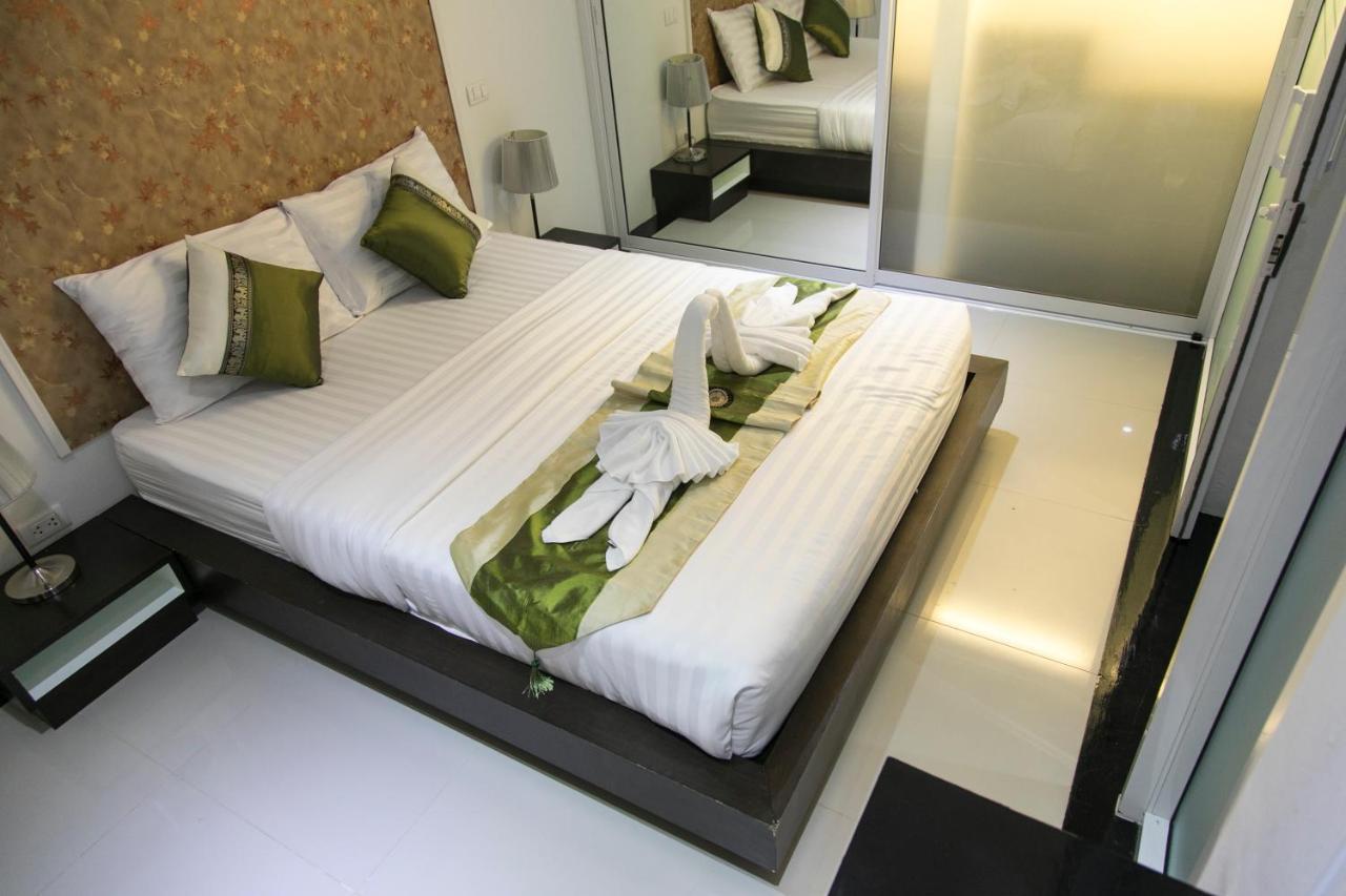 West Key Kamala Apartment Bagian luar foto