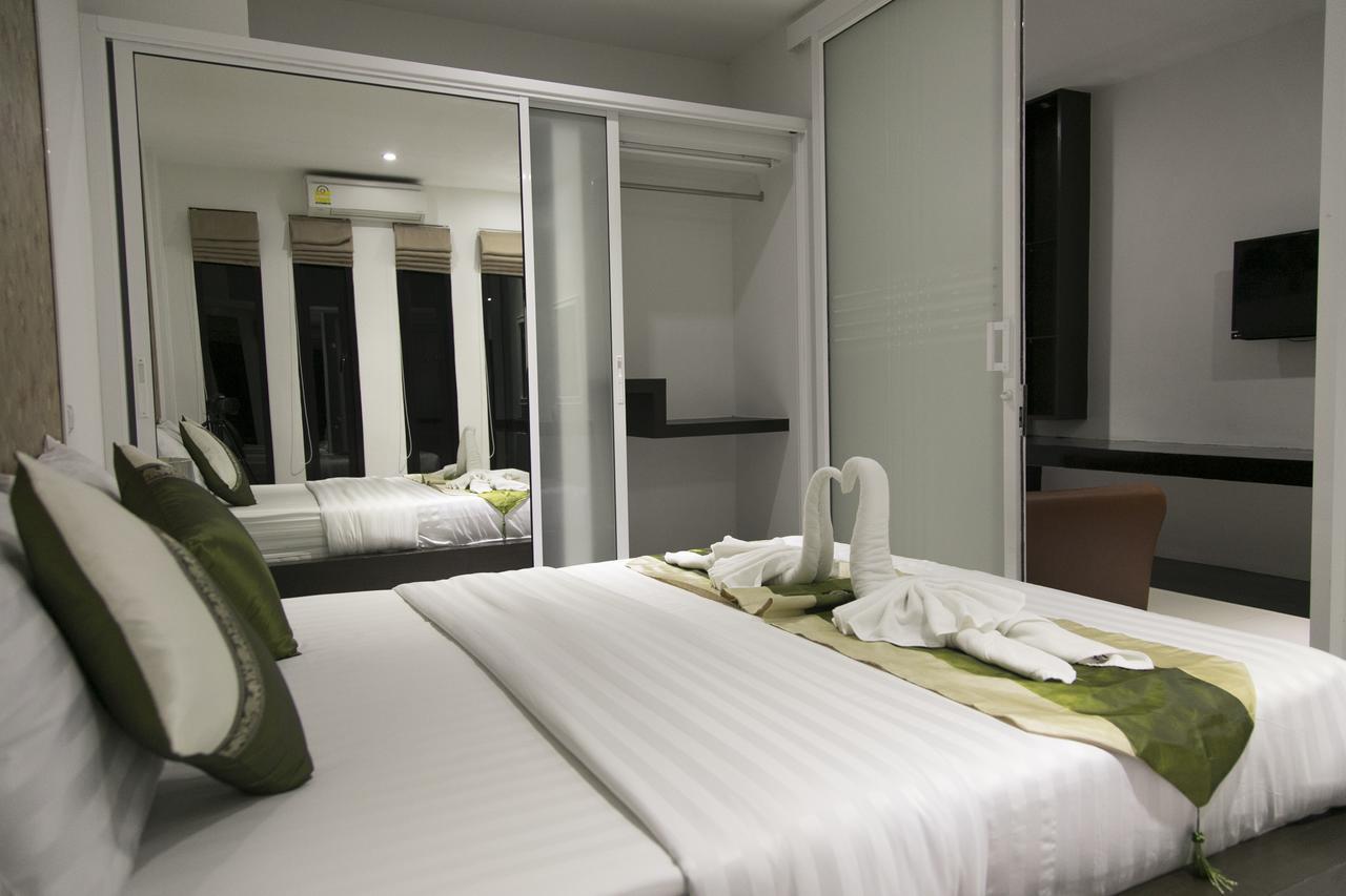 West Key Kamala Apartment Bagian luar foto