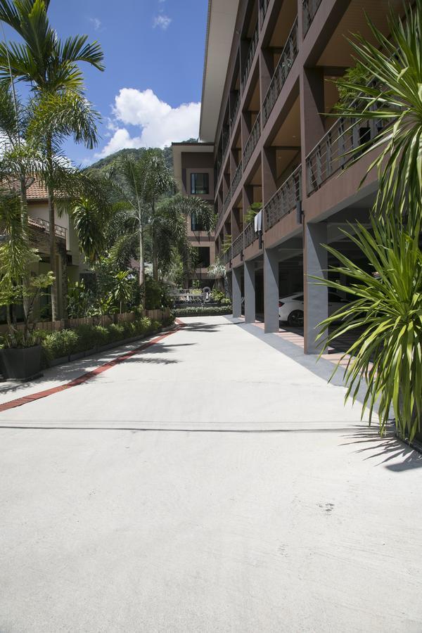 West Key Kamala Apartment Bagian luar foto