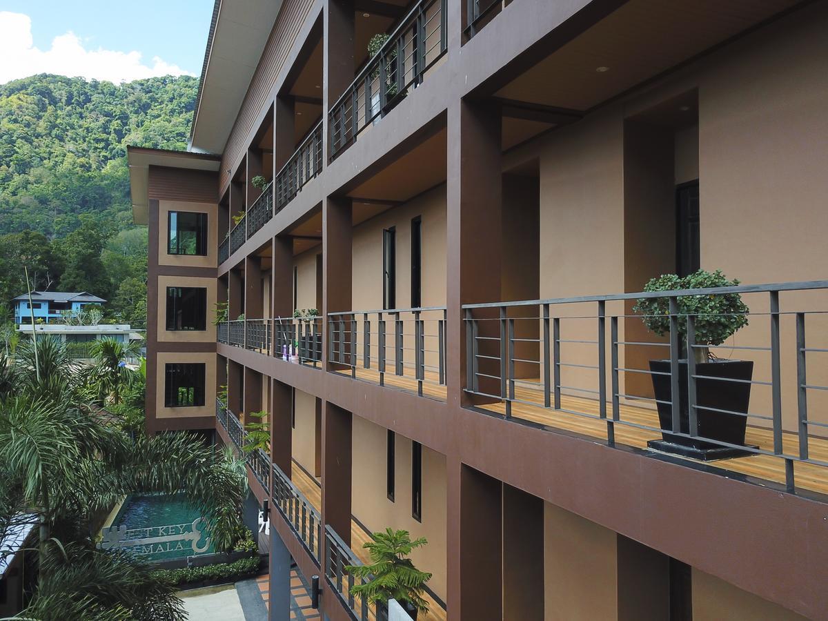 West Key Kamala Apartment Bagian luar foto